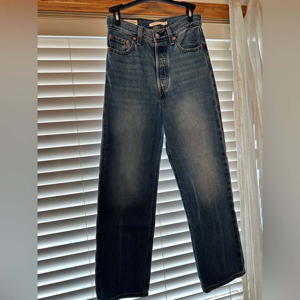 Levi’s ribcage straight